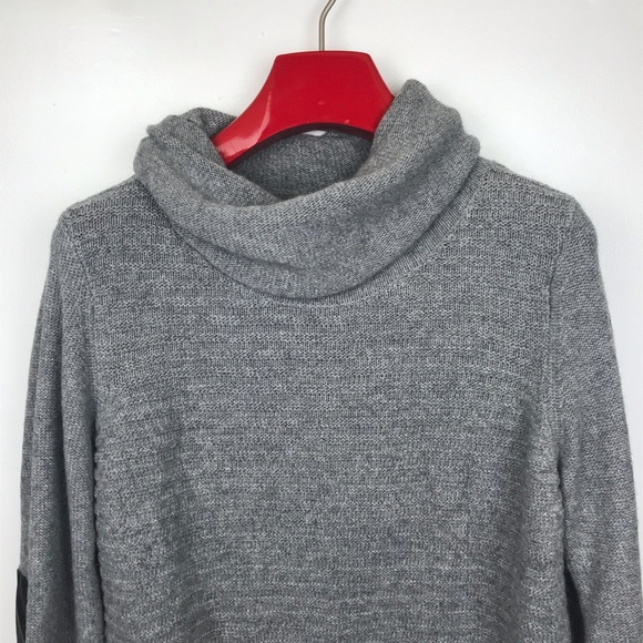 Evolution by Cyrus Turtle Neck Pullover Sweater - Picture 3 of 9